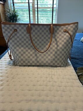 Louis Vuitton GM Damier Azur Canvas Shopper Tote - Cream/Tan